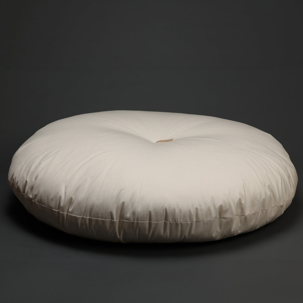 Diameter: 90 cm (35.4 in)