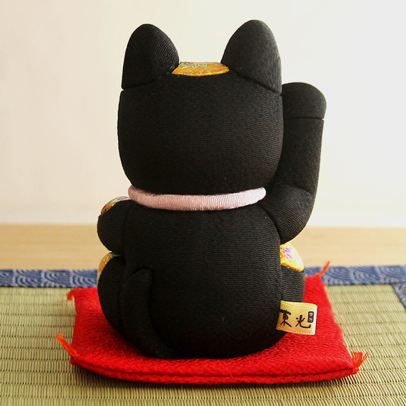 Japanese Maneki Neko Beckoning Cat Kimekomi