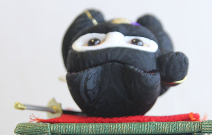 Japanese Shinobi Maneki Neko, Kimekomi