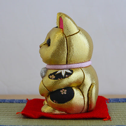 Japanese Maneki Neko Beckoning Cat Kimekomi