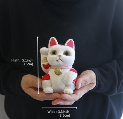Japanese Maneki Neko Beckoning Cat Kimekomi