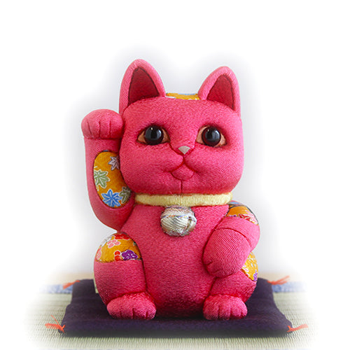 Japanese Maneki Neko Beckoning Cat Kimekomi