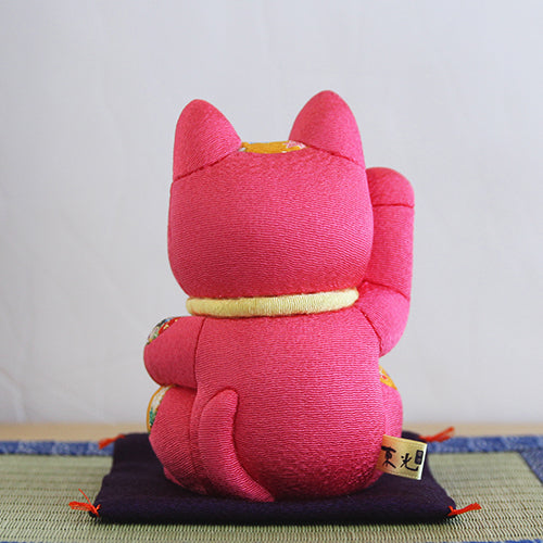 Japanese Maneki Neko Beckoning Cat Kimekomi