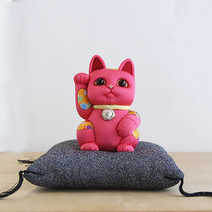 Japanese Maneki Neko Beckoning Cat Kimekomi