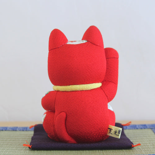 Japanese Maneki Neko Beckoning Cat Kimekomi