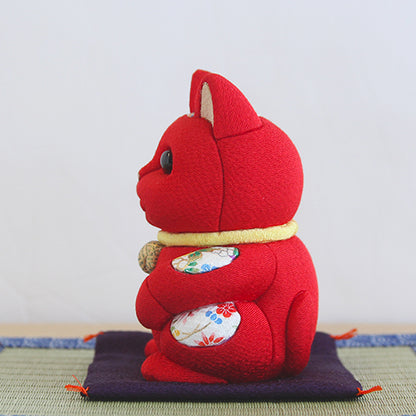 Japanese Maneki Neko Beckoning Cat Kimekomi