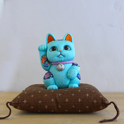 Japanese Maneki Neko Beckoning Cat Kimekomi