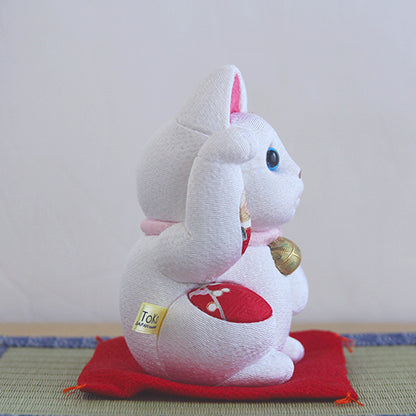Japanese Maneki Neko Beckoning Cat Kimekomi