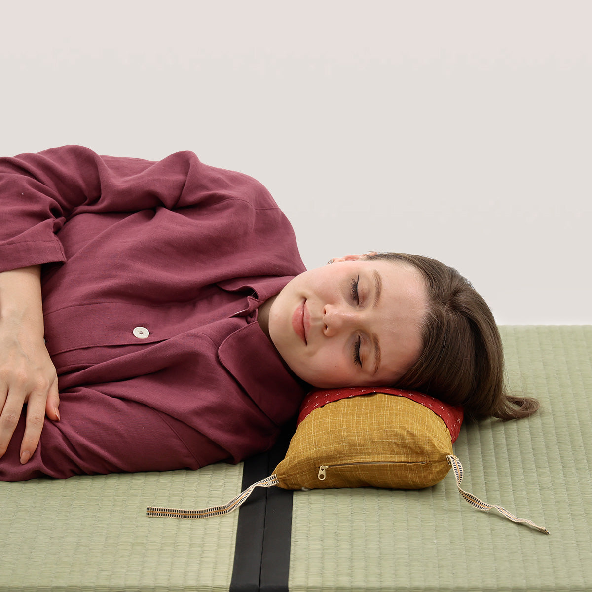Adjustable height  Hinoki Wood Cubes Pillow