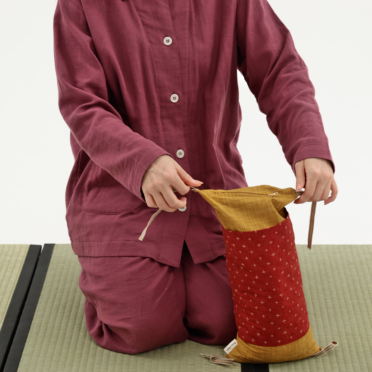 Adjustable height  Hinoki Wood Cubes Pillow