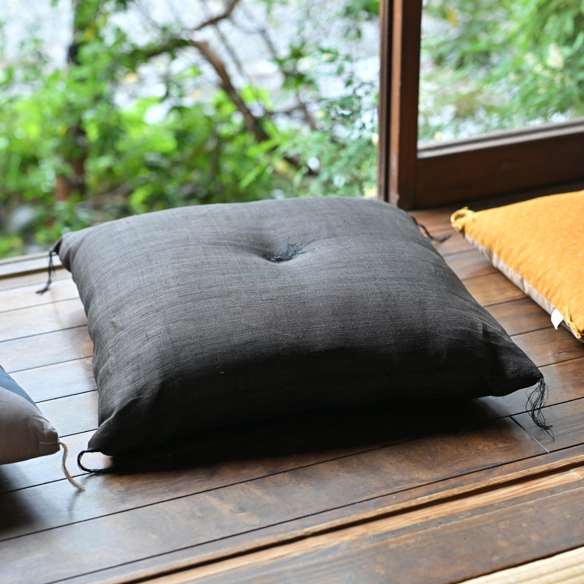 Dark-brown (Tetsubai)