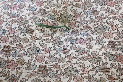 Almofada Japonesa (Zabuton) - Omeshi 24.8 x 23" 63 x 59cm