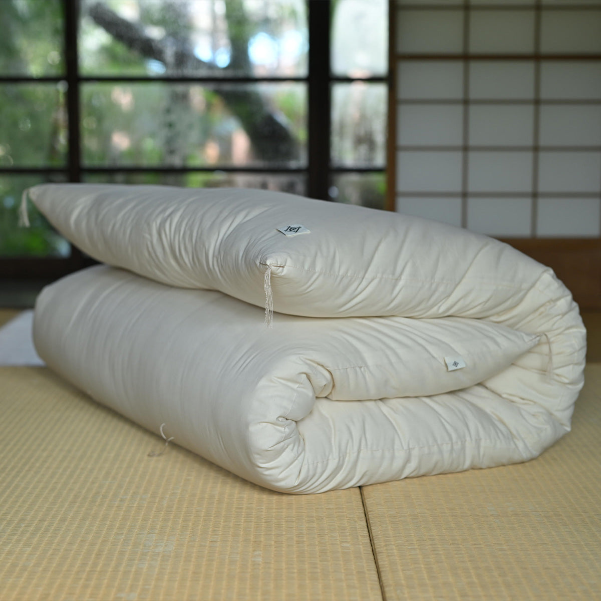 GOTS Certified Japanese Futon Mattress, Artisan Handmade (Fabric: Organic Cotton, Filling: Organic Cotton 100%)