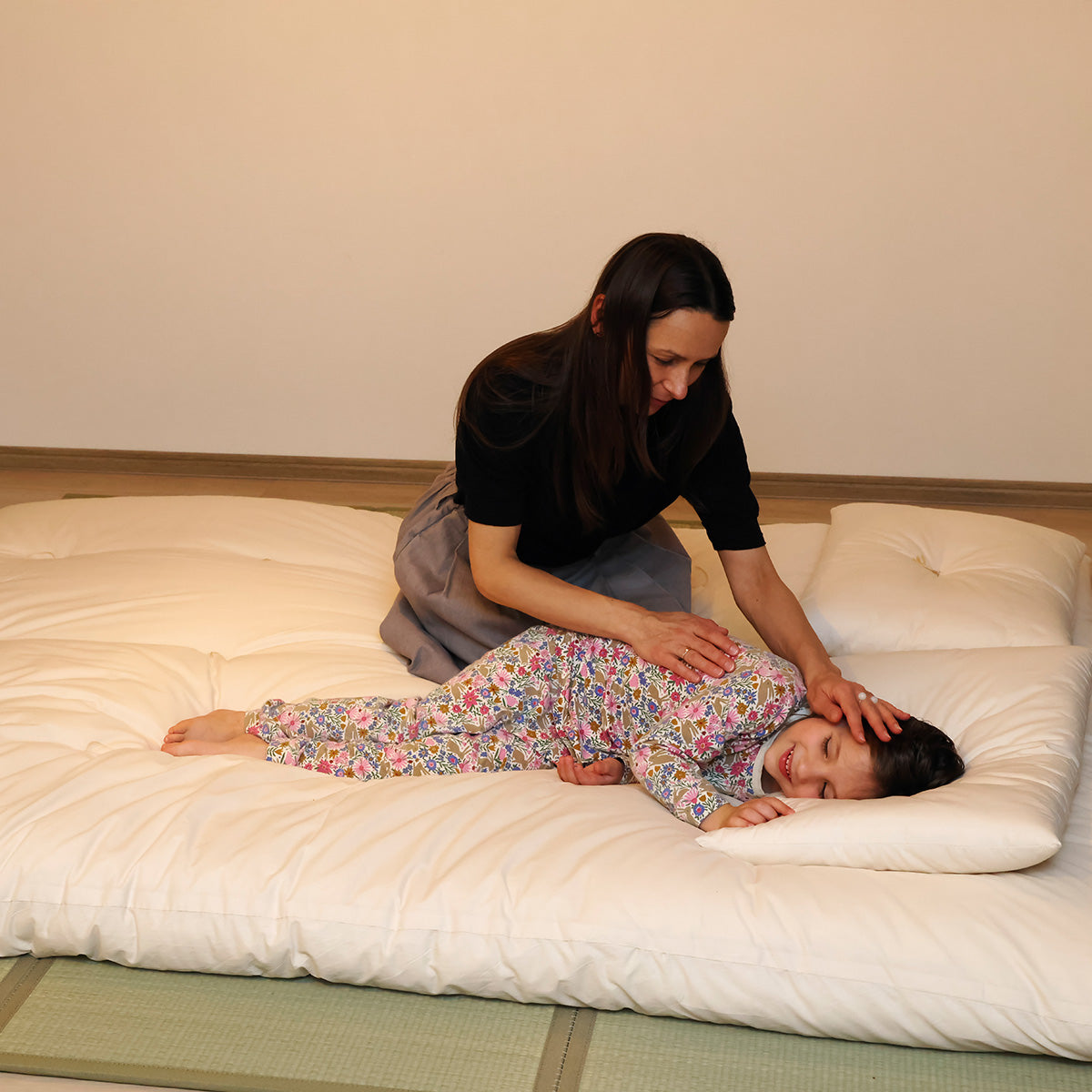 GOTS Certified Japanese Futon Mattress, Artisan Handmade (Fabric: Organic Cotton, Filling: Organic Cotton 100%)