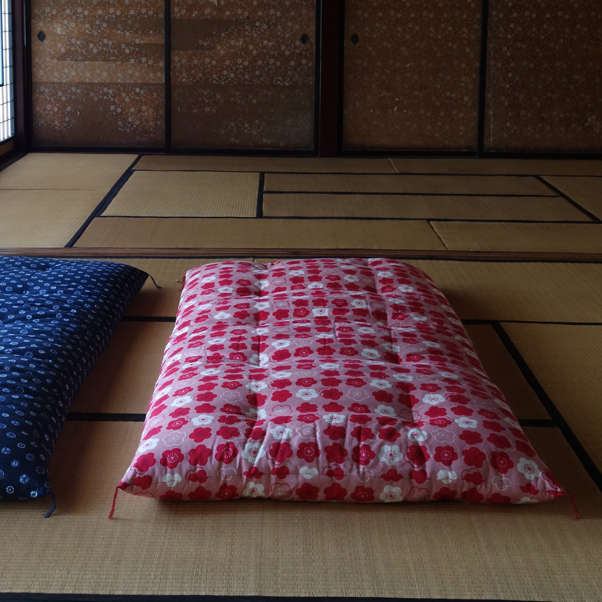 Japanese Futon Mattress, Artisan Handmade (Fabric: Koubai, Filling: Organic Cotton 100%)