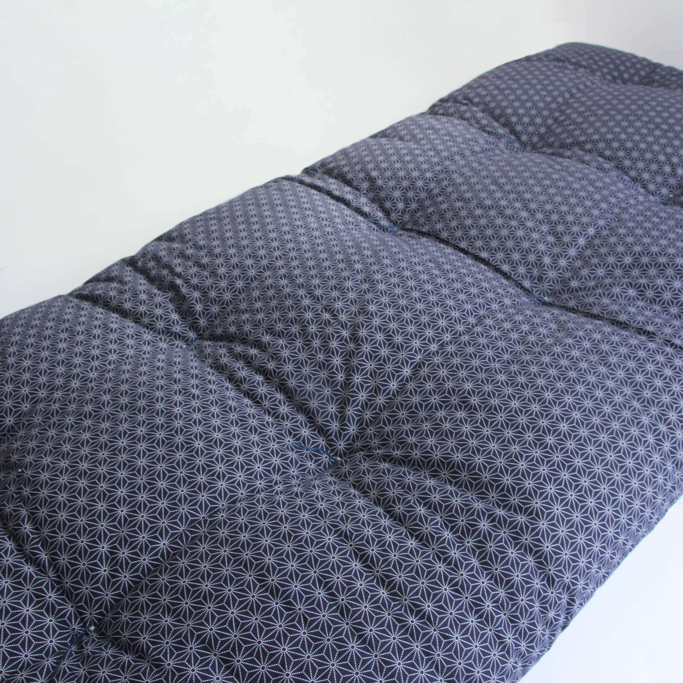 Japanese Futon Mattress, Artisan Handmade (Fabric: Flax Leaf Pattern Filling: Natural Cotton 100%) - 图片 4