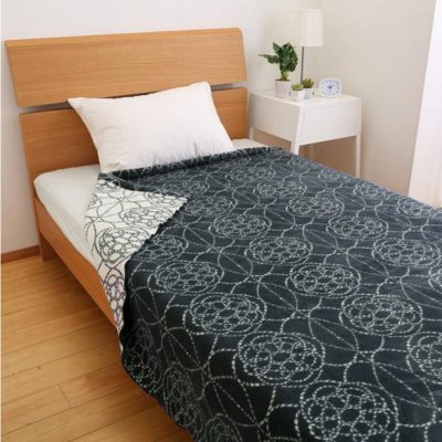 showa nishikawa light blanket