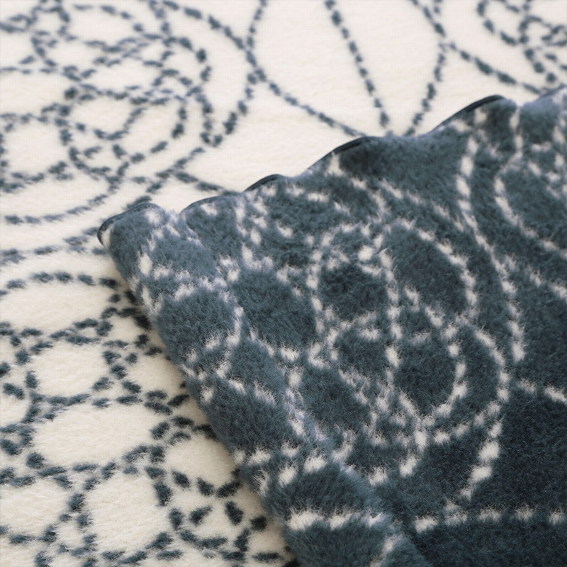 showa nishikawa light blanket